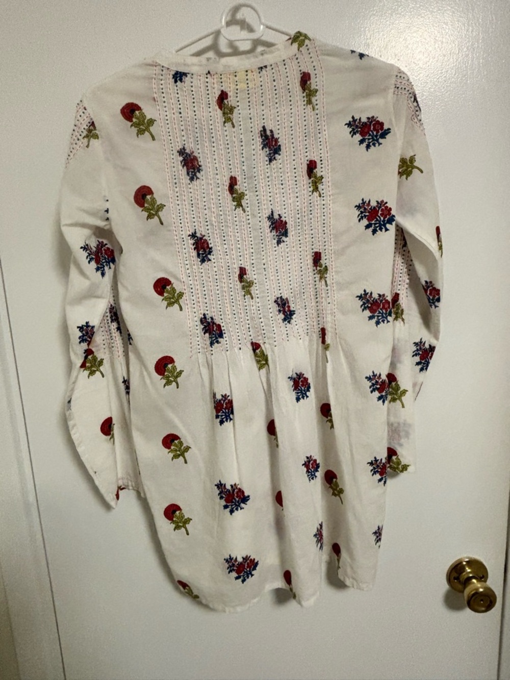 Roberta Roller Rabbit Floral Embroidered Tunic Top - Picture 2 of 7
